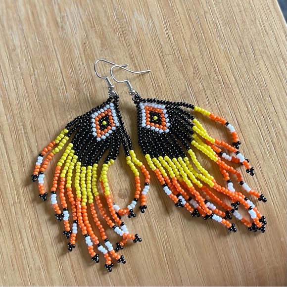 NEW Beaded earrings - Picture 3 of 4